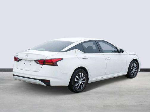 2024 Nissan Altima S FWD