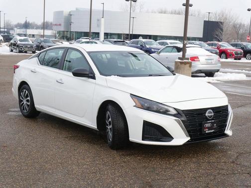 2024 Nissan Altima S FWD