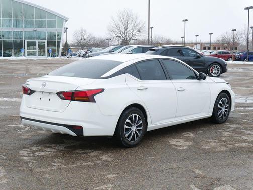 2024 Nissan Altima S FWD