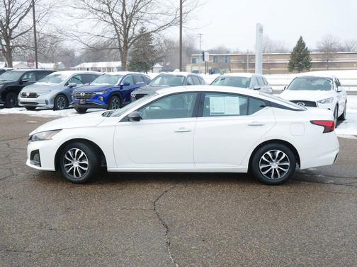 2024 Nissan Altima S FWD