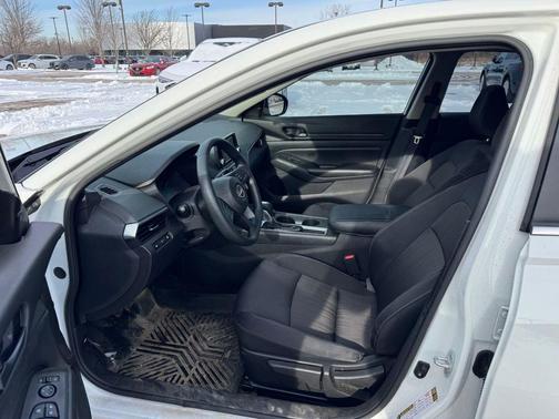 2024 Nissan Altima S FWD