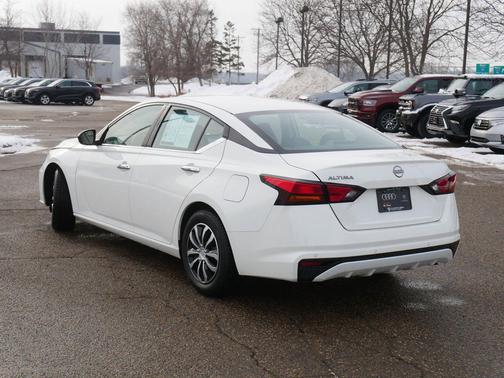 2024 Nissan Altima S FWD