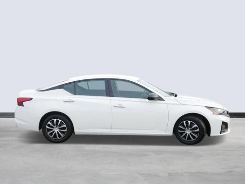 2024 Nissan Altima S FWD