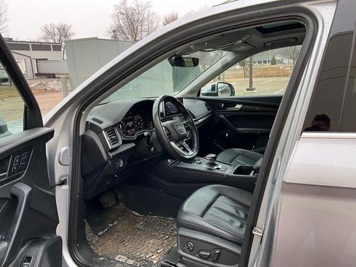 2020 Audi Q5 45 Premium Plus