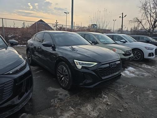 2024 Audi Q8 e-tron Premium Plus