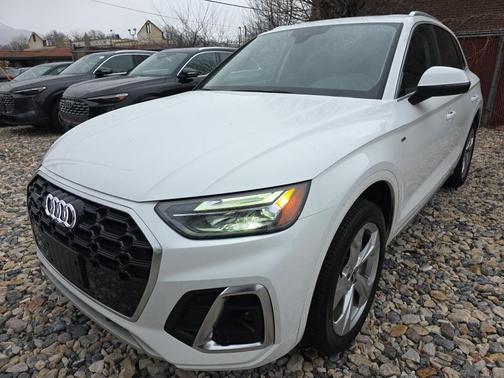 2023 Audi Q5 45 S line Premium Plus