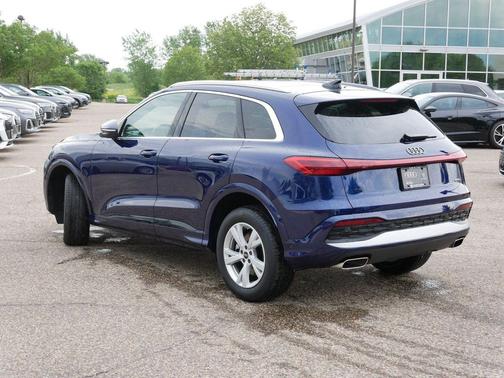 Navarra Blue Metallic 2025 Audi Q5 Premium TFSI quattro S tronic