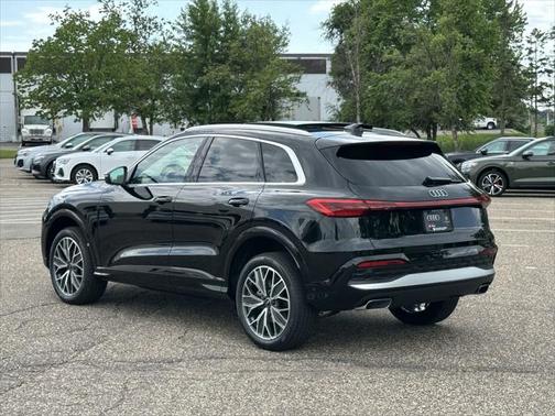 2025 Audi Q5 Premium Plus