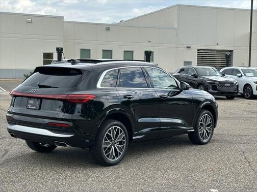 2025 Audi Q5 Premium Plus