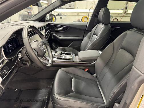 2021 Audi Q8 55 Prestige
