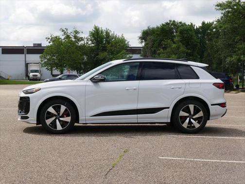 2025 Audi SQ6 e-tron Premium quattro