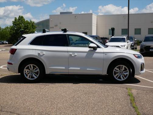 2022 Audi Q5 45 S line Premium