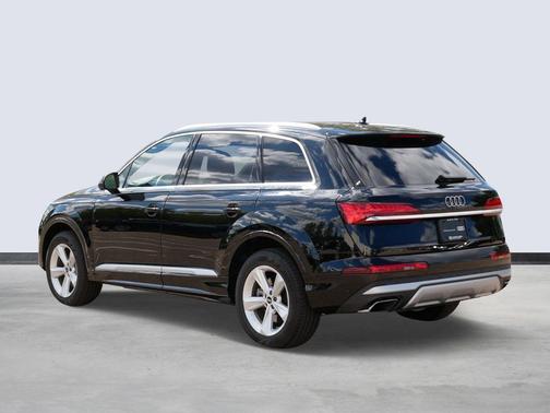 2025 Audi Q7 45 Premium