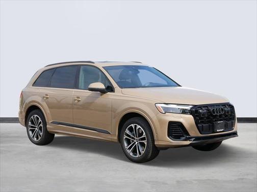 2025 Audi Q7 45 Premium Plus