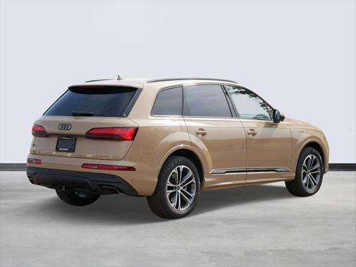 2025 Audi Q7 45 Premium Plus