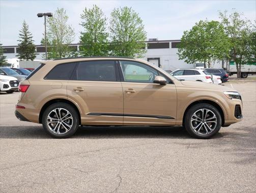 2025 Audi Q7 45 Premium Plus