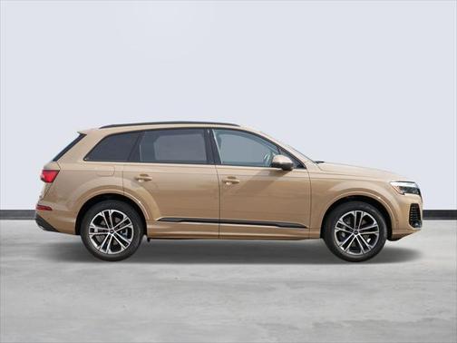 2025 Audi Q7 45 Premium Plus