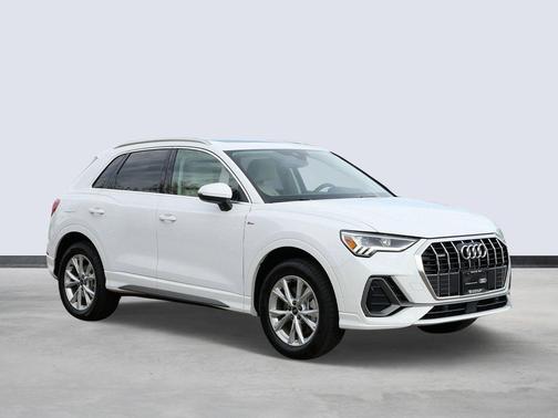 2025 Audi Q3 45 S line Premium Plus