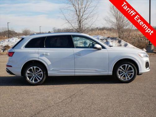 2025 Audi Q7 55 Premium Plus