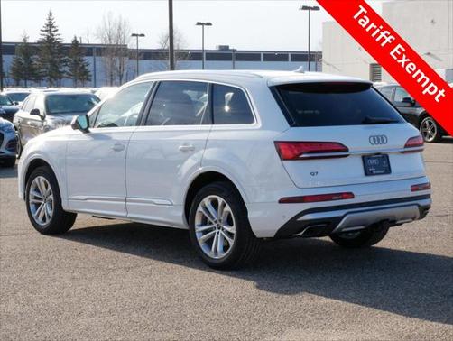 2025 Audi Q7 55 Premium Plus
