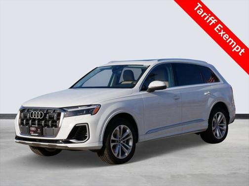 2025 Audi Q7 55 Premium Plus
