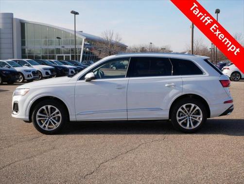 2025 Audi Q7 55 Premium Plus