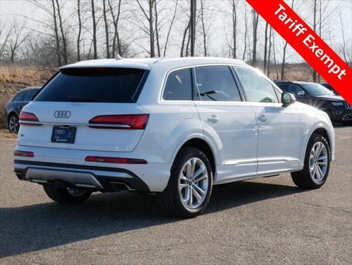 2025 Audi Q7 55 Premium Plus