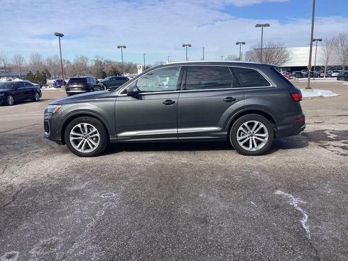 2025 Audi Q7 55 Prestige