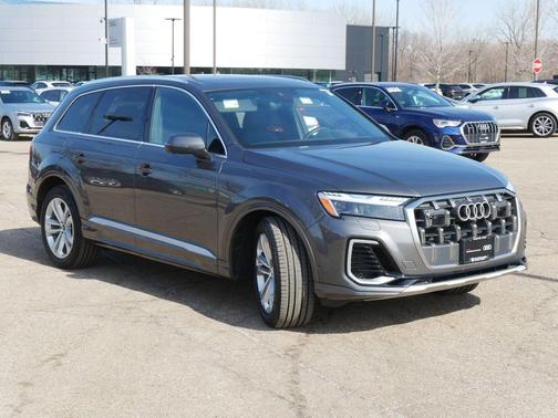 2025 Audi Q7 55 Prestige