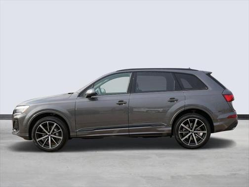 2025 Audi Q7 45 Premium Plus