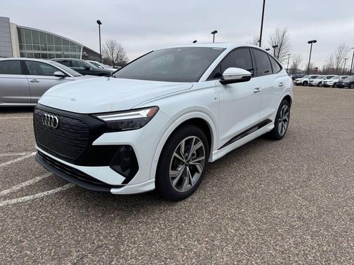 2024 Audi Q4 e-tron Sportback Premium Plus 55 quattro