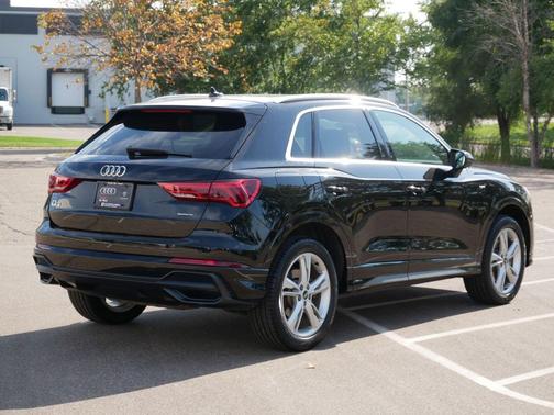 2021 Audi Q3 45 S line Premium