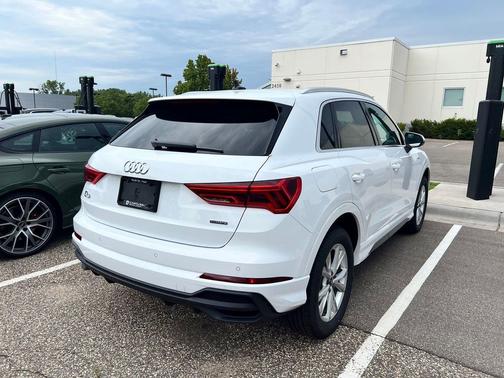 2025 Audi Q3 Premium 45 TFSI S line quattro Tiptronic