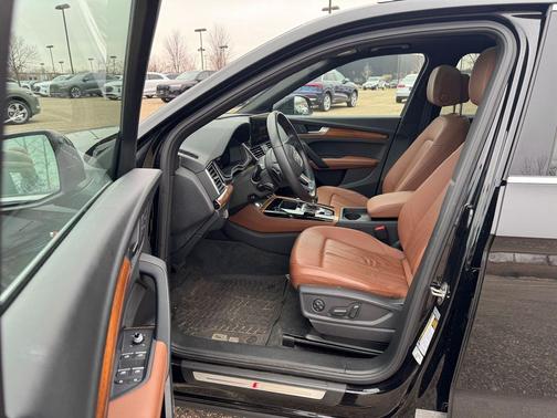 2023 Audi Q5 45 S line Premium Plus