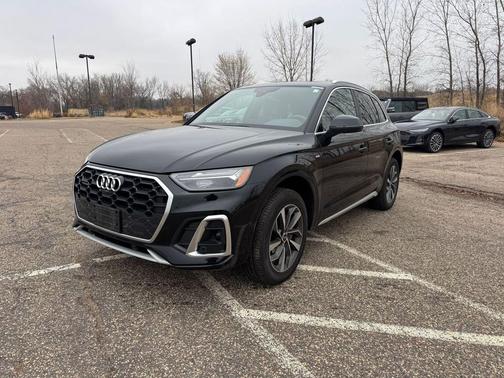 2023 Audi Q5 45 S line Premium Plus