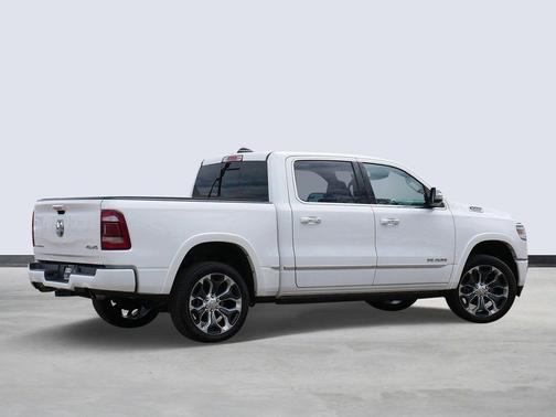 Ivory Tri-Coat Pearl 2019 RAM 1500 Limited