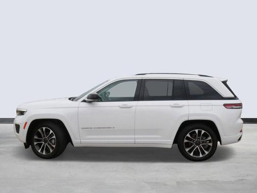 2022 Jeep Grand Cherokee Overland