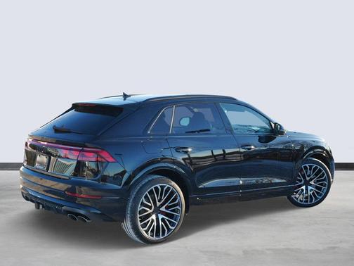 2026 Audi SQ8 4.0T Prestige