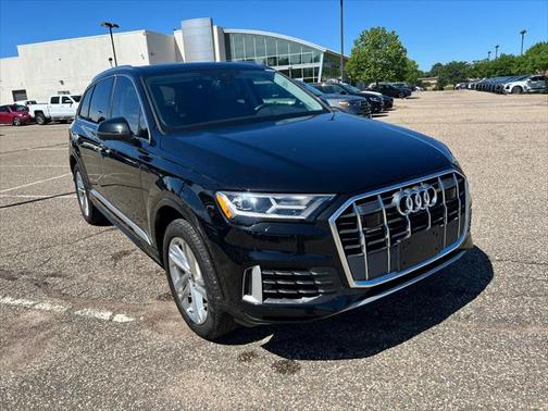 2022 Audi Q7 55 Premium Plus