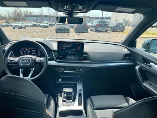 2024 Audi Q5 45 S line Premium