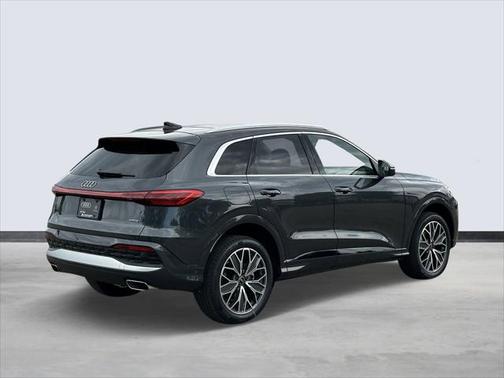 2025 Audi Q5 Premium Plus