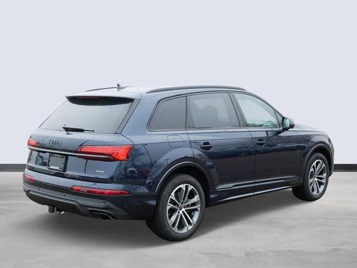 2025 Audi Q7 45 Premium