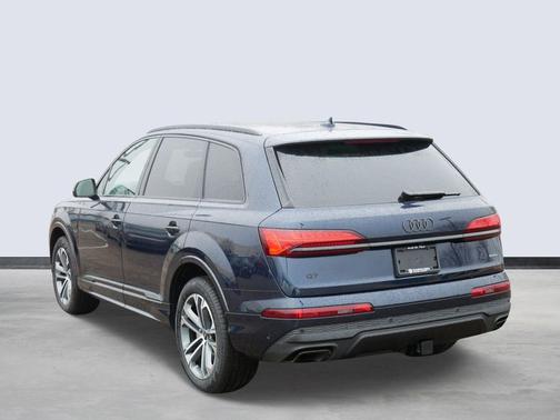2025 Audi Q7 45 Premium