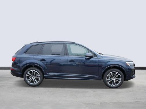 2025 Audi Q7 45 Premium