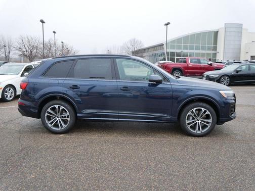 2025 Audi Q7 45 Premium