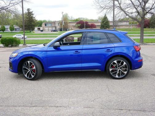 Ultra Blue Metallic 2023 Audi SQ5 3.0T Prestige