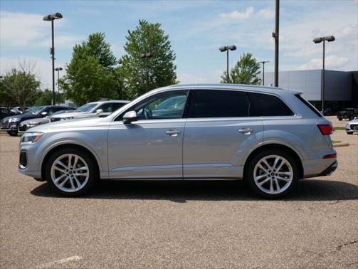 2025 Audi Q7 55 Prestige