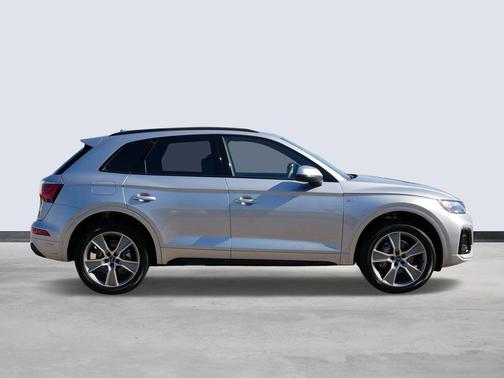 2025 Audi Q5 45 S line Premium