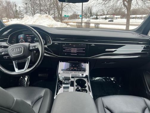 2021 Audi Q7 55 Premium Plus