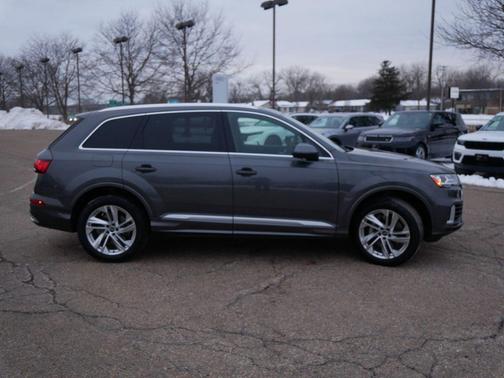 2021 Audi Q7 55 Premium Plus